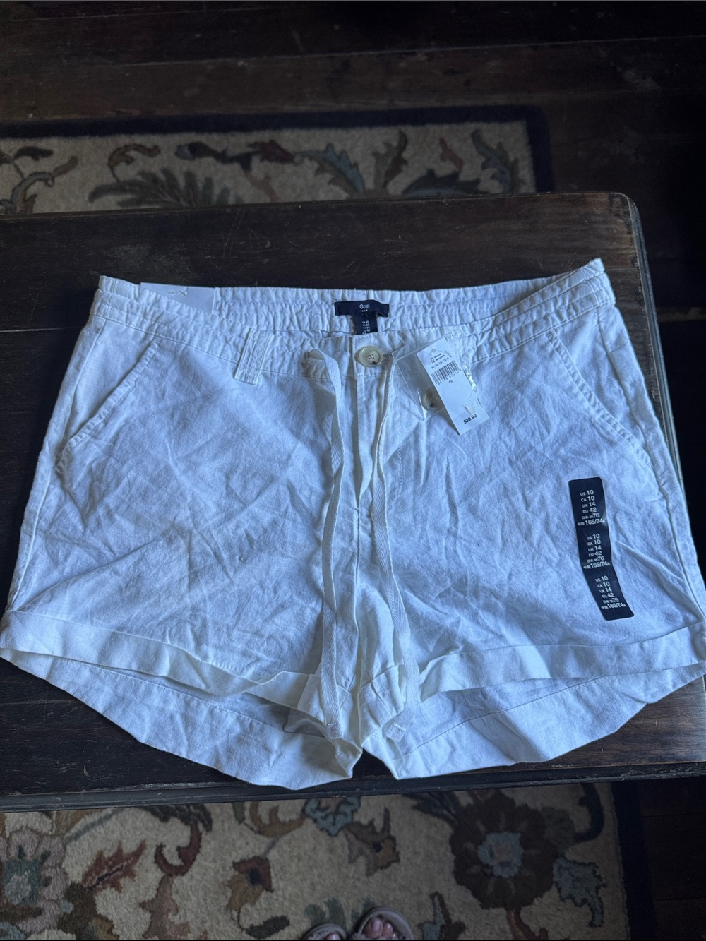 NWT GAP Flax/Cotton Blend White Cuffed Shorts Sz 10